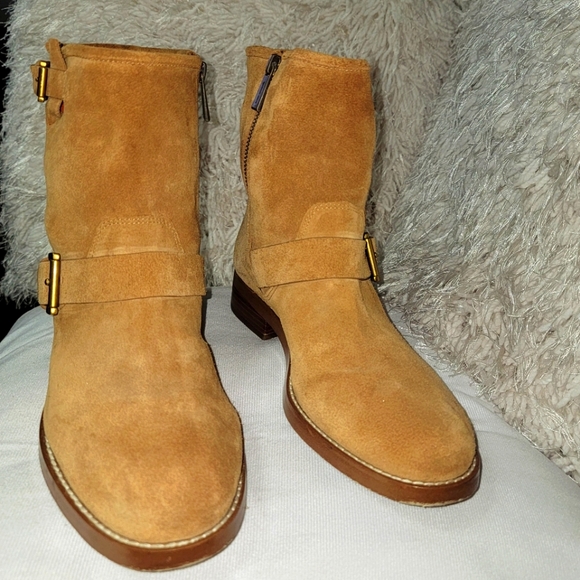 Michael Kors Collection Shoes - Michael kors suede ankle Boot excellent very cleen 9color  tan